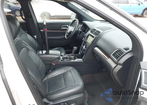 2017 Ford Explorer Platinum z USA, uszkodzony, nr VIN 1FM5K8HT0HGC59860